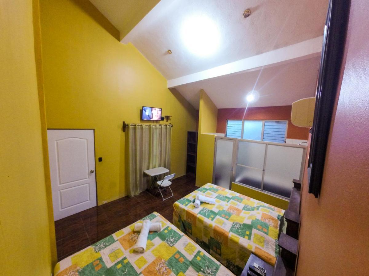 Chalet Castillo El Estor Luaran gambar