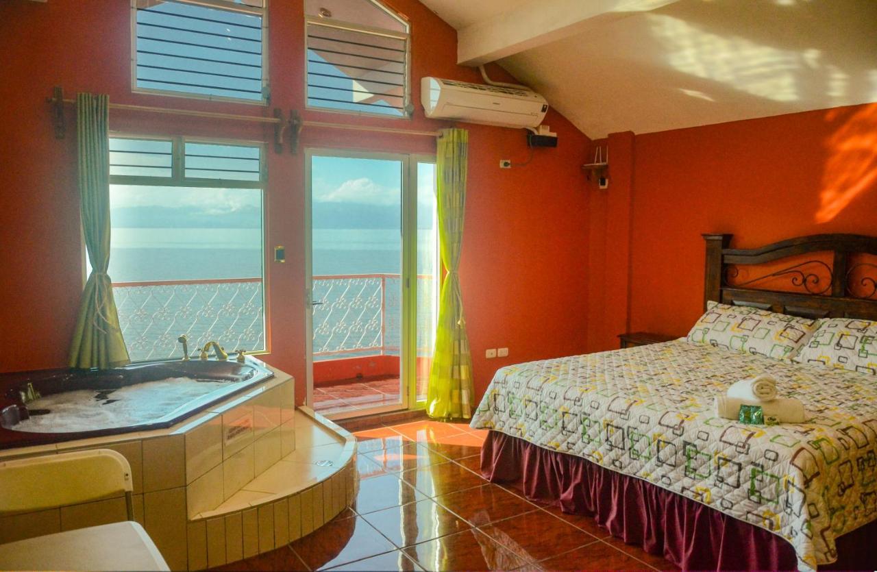 Chalet Castillo El Estor Luaran gambar