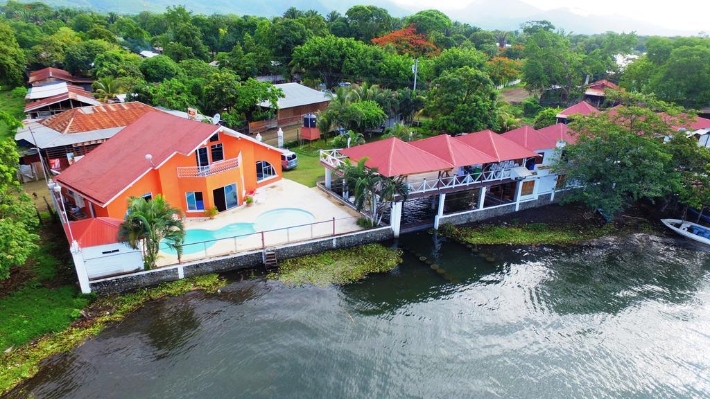 Chalet Castillo El Estor Luaran gambar